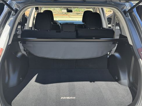 Used 2013 Toyota RAV4 XLE image 9