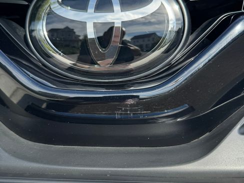Used 2022 Toyota Camry SE w/ Convenience Package FWD image 25