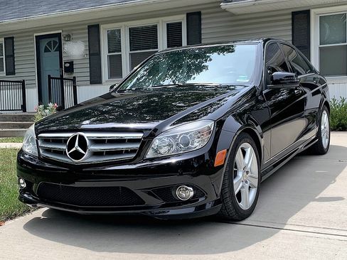 Used 2010 Mercedes-Benz C 300 Sedan image 17