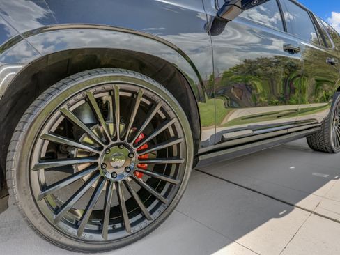 Used 2021 Cadillac Escalade Sport w/ Driver Assist Tech Package image 6