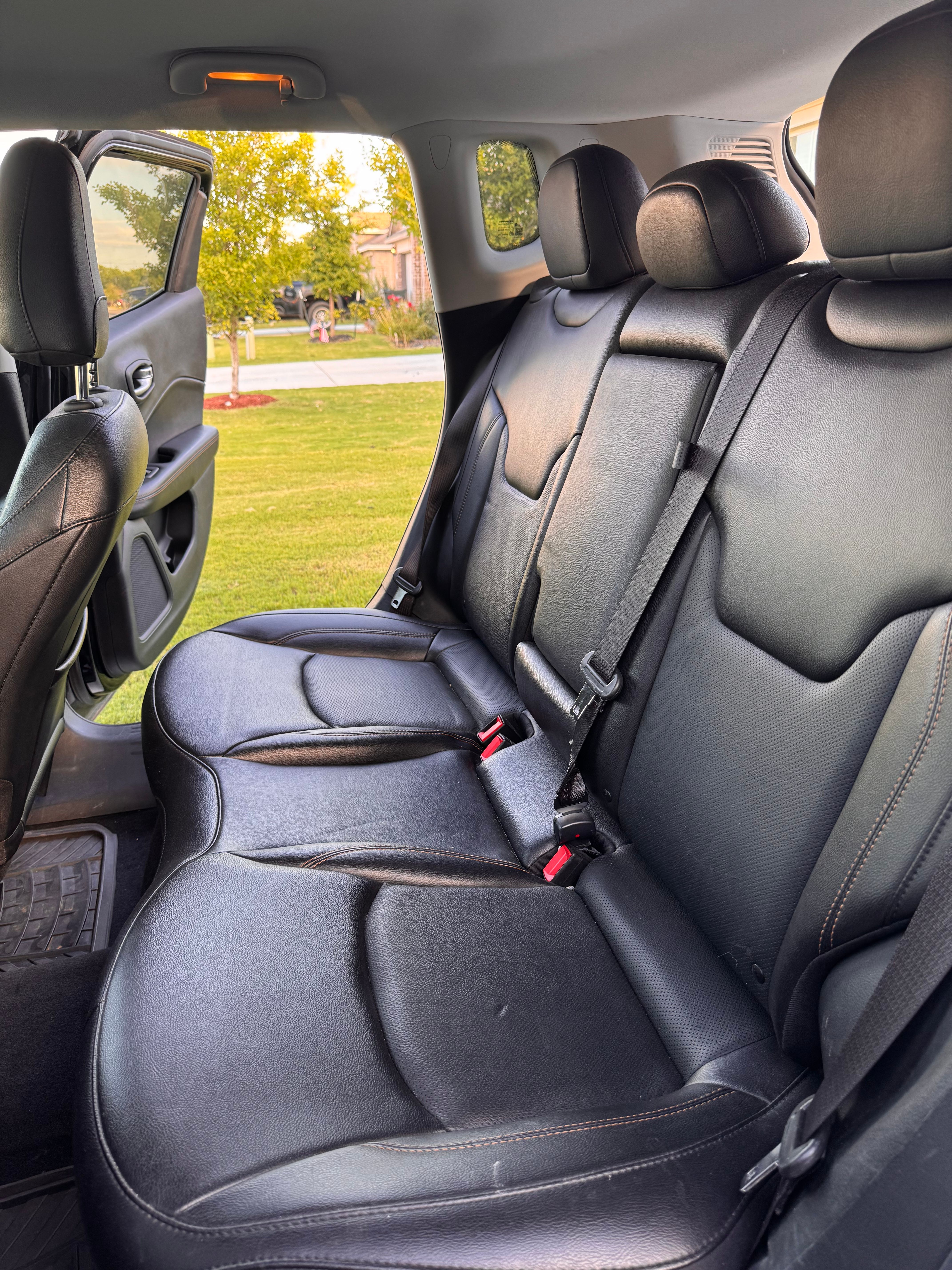 Used 2021 Jeep Compass Limited w/ Elite Exterior Group AWD/4WD image 4