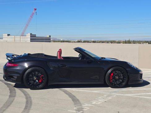 Used 2014 Porsche 911 Turbo S image 6