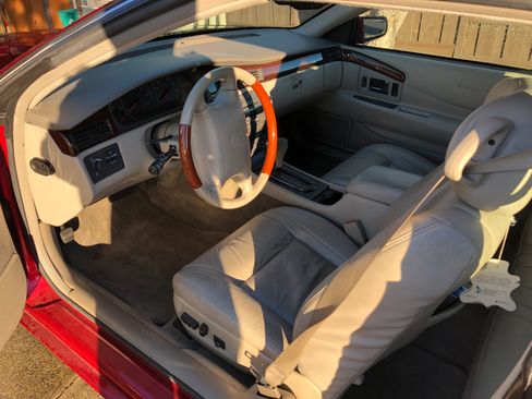 Used 2002 Cadillac Eldorado ESC w/ Preffered Equipment Group image 11