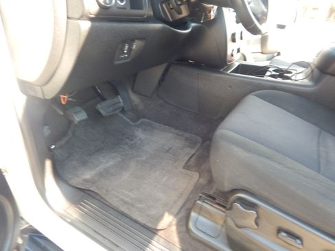 Used 2011 Chevrolet Avalanche LS RWD image 13