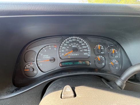 Used 2007 Chevrolet Silverado 2500 LS w/ Heavy-Duty Power Package AWD/4WD image 17