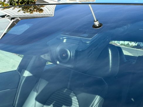 Used 2022 Toyota Camry SE w/ Convenience Package FWD image 17