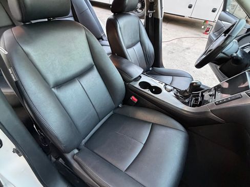 Used 2015 INFINITI Q50 Premium RWD image 9