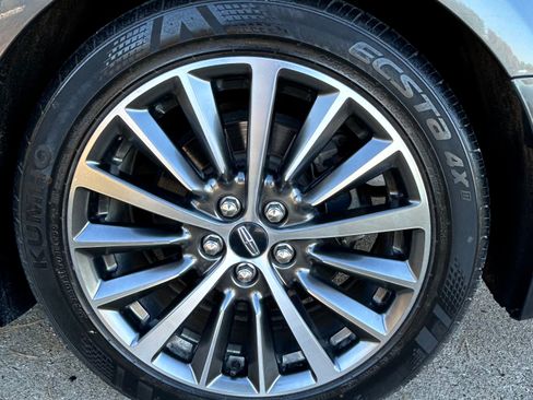 Used 2019 Lincoln MKZ Reserve image 12