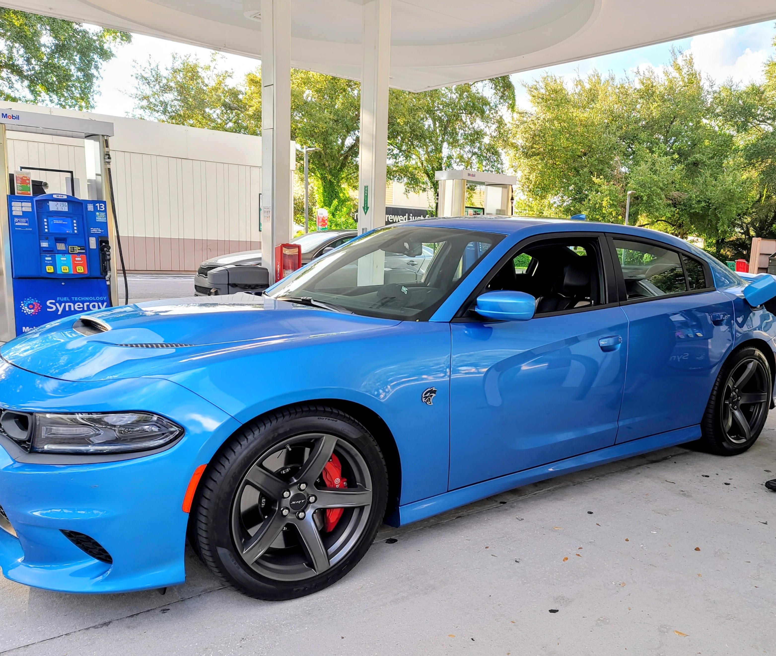 Used 2019 Dodge Charger SRT Hellcat w/ Harman/Kardon Audio Group RWD image 13