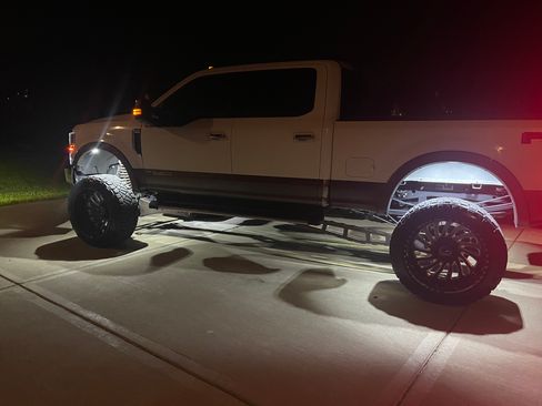 Used 2020 Ford F250 Lariat w/ Lariat Ultimate Package image 10