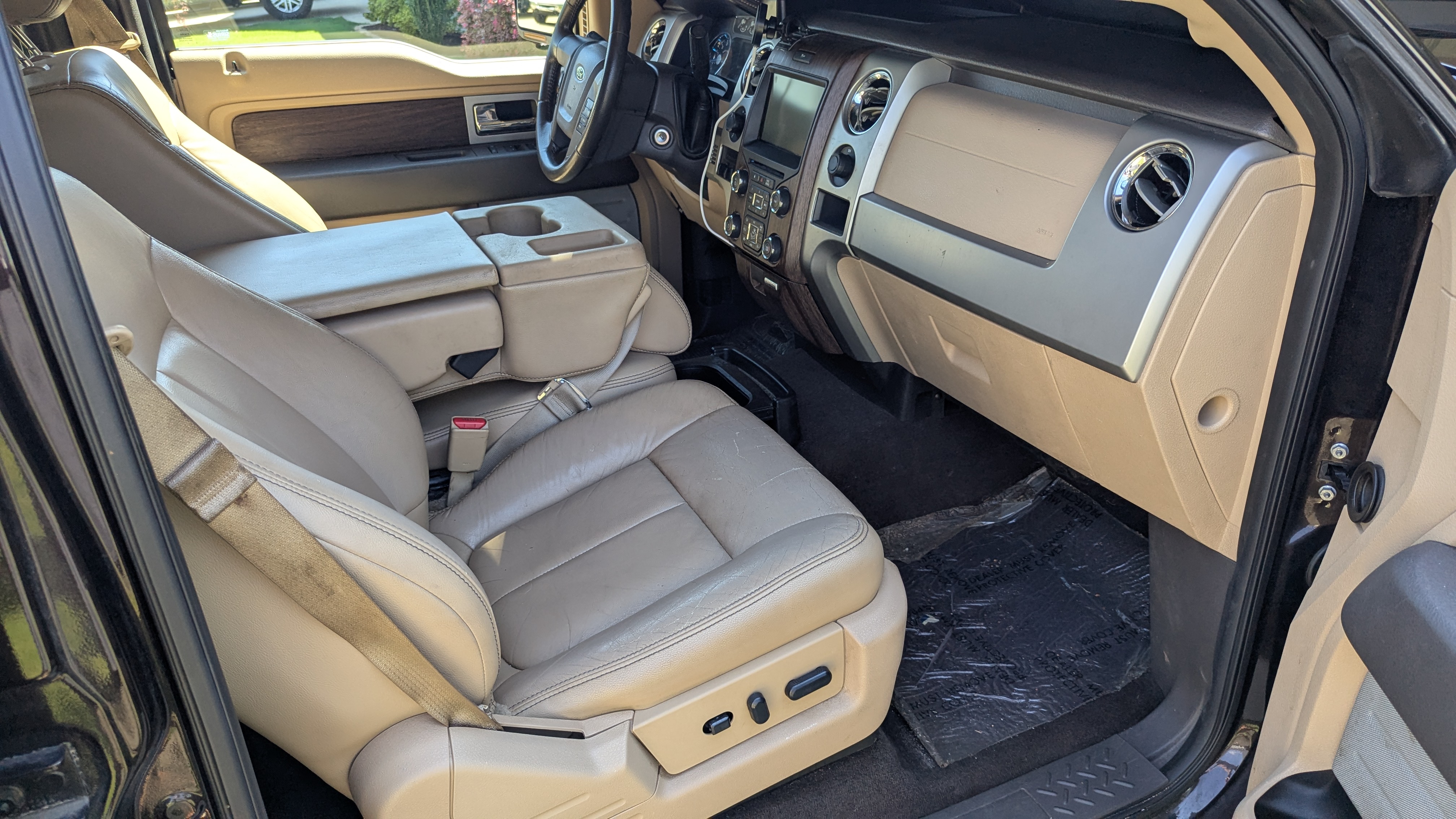 Used 2014 Ford F150 Lariat AWD/4WD image 19
