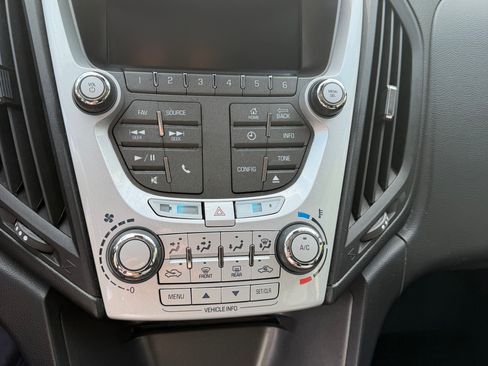 Used 2015 Chevrolet Equinox LT w/ Driver Convenience Package image 12