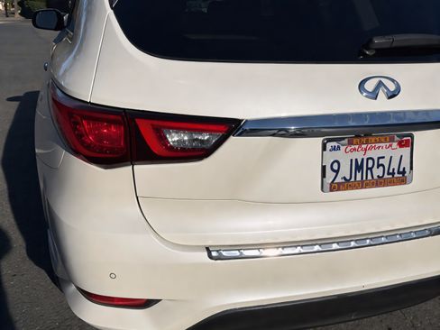 Used 2017 INFINITI QX60 FWD w/ Premium Plus Package image 2