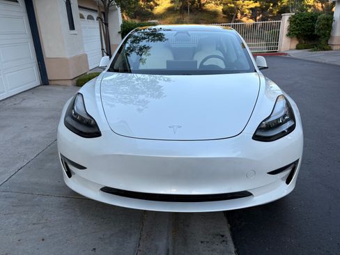 Used 2020 Tesla Model 3 Standard Range Plus image 8