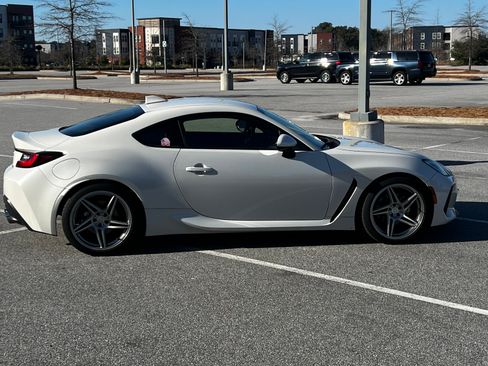 Used 2022 Subaru BRZ Premium image 2