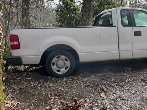 Used 2007 Ford F150 XL image 2