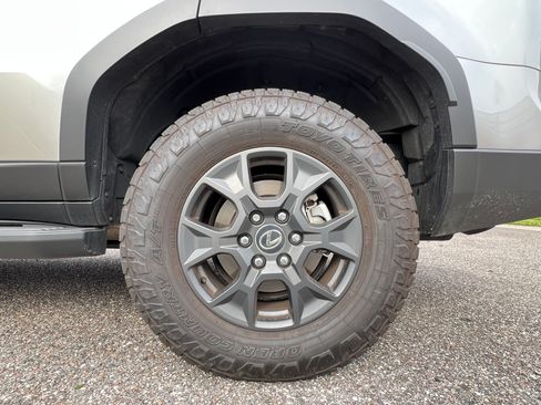 Used 2024 Lexus GX 550 AWD/4WD image 17