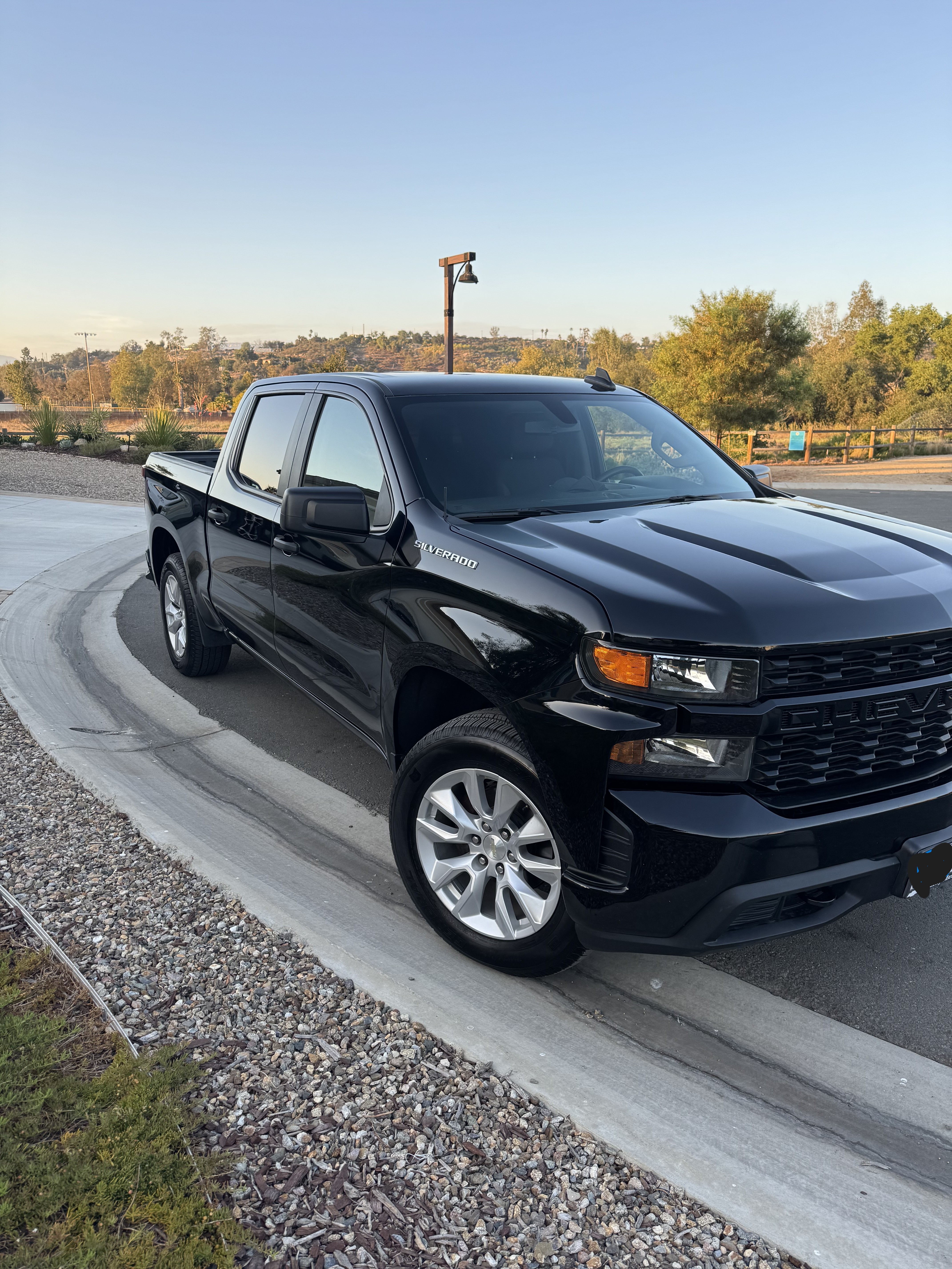 Used 2022 Chevrolet Silverado 1500 Custom RWD image 4