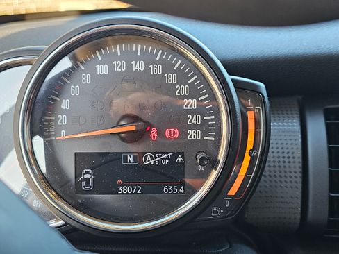 Used 2019 MINI Cooper 2-Door Hardtop image 11