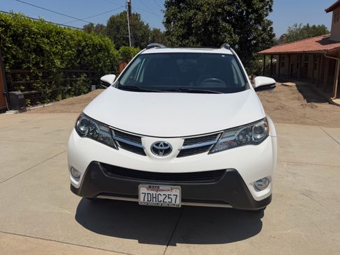 Used 2013 Toyota RAV4 XLE FWD image 2