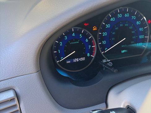 Used 2010 Toyota Sienna XLE Limited image 18