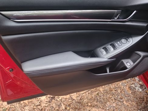 Used 2022 Honda Accord Sport image 8