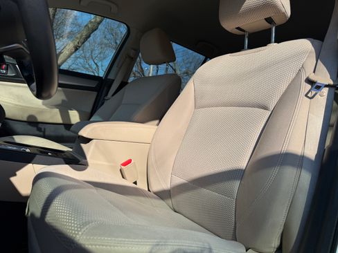 Used 2019 Subaru Outback 2.5i Premium image 18