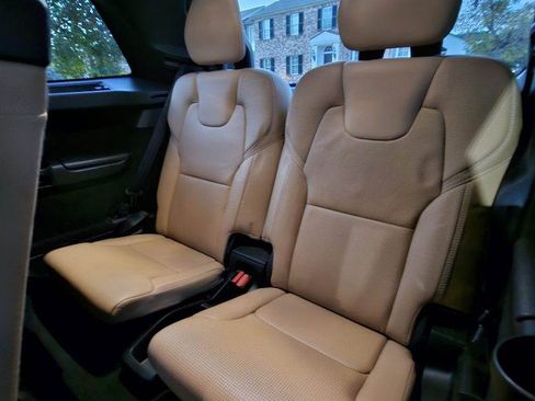 Used 2018 Volvo XC90 T6 Inscription w/ Convenience Package image 11