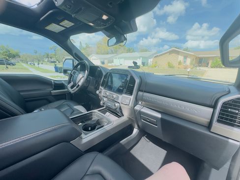 Used 2022 Ford F350 Platinum image 23