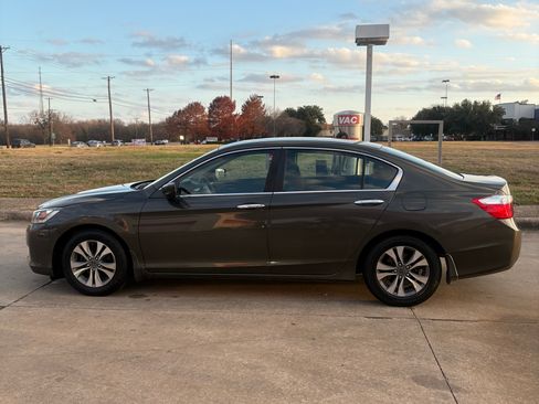 Used 2013 Honda Accord LX image 9