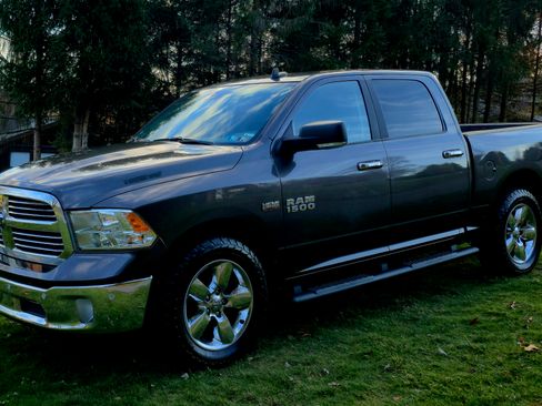 Used 2018 RAM 1500 Big Horn image 6