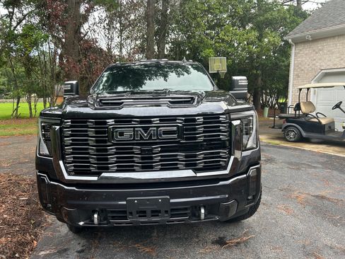 Used 2024 GMC Sierra 2500 Denali Ultimate w/ Max Trailering Package AWD/4WD image 5