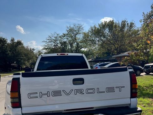 Used 2001 Chevrolet Silverado 3500 Long Bed image 4