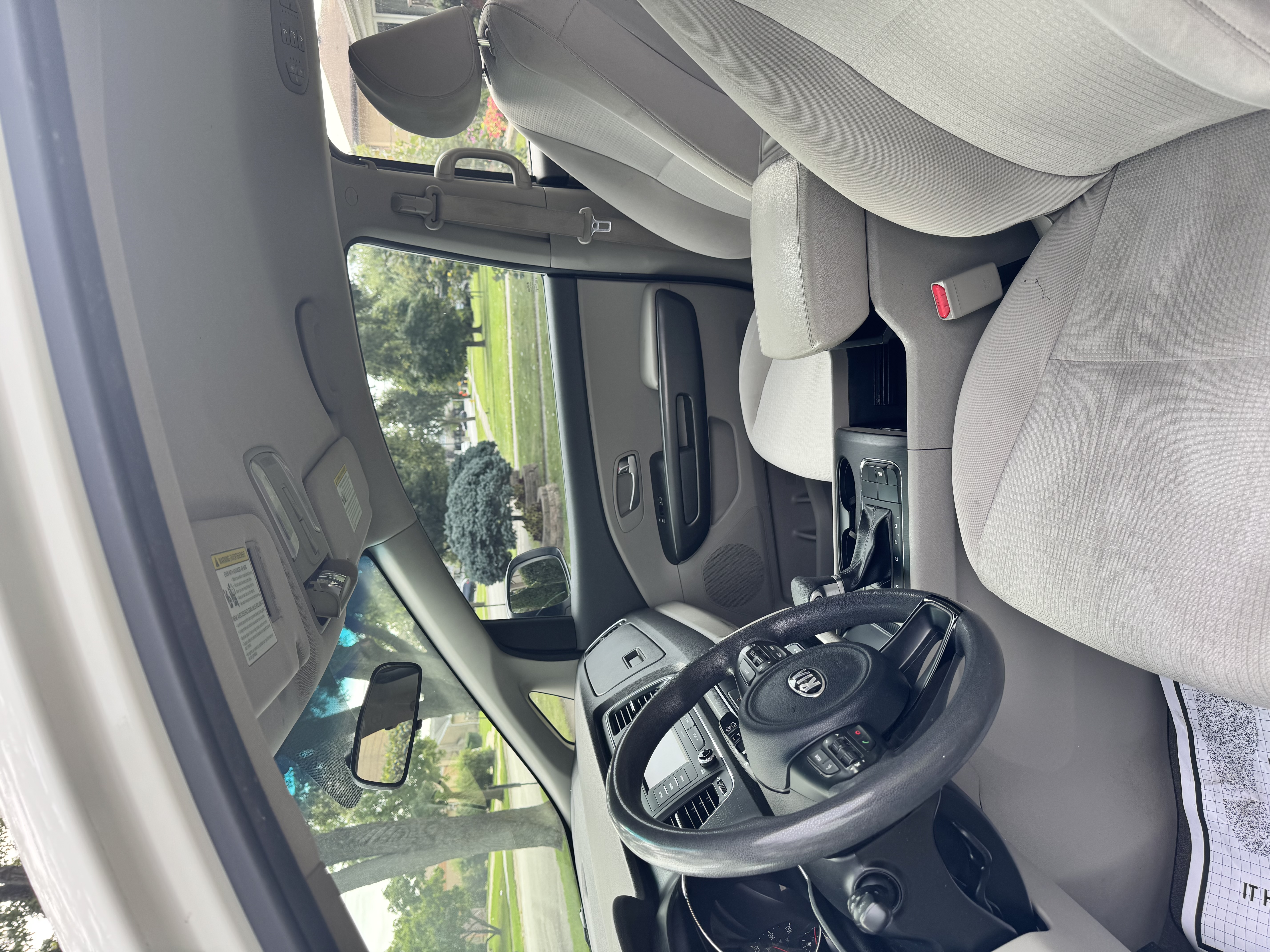 Used 2018 Kia Sedona L FWD image 14