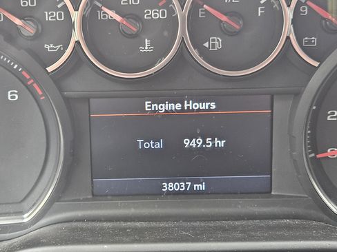 Used 2022 Chevrolet Silverado 1500 LT image 12