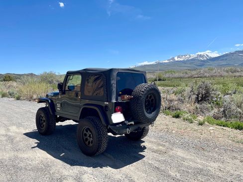 Used 2005 Jeep Wrangler X w/ Willys Edition Group image 2