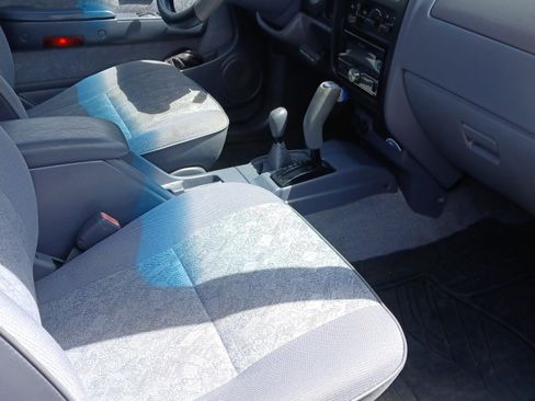 Used 2000 Toyota Tacoma 4x4 Xtracab V6 image 8