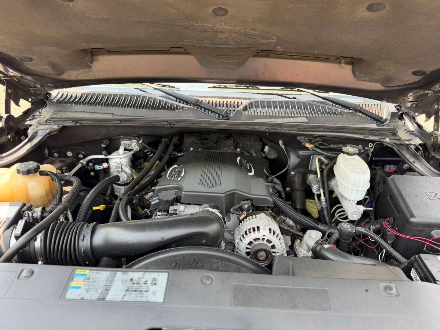 Used 2005 Chevrolet Silverado 2500 LS AWD/4WD image 15