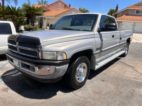 Used 1997 Dodge Ram 2500 Truck 2WD Club Cab image 14