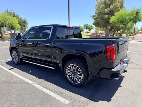 Used 2025 GMC Sierra 1500 Denali Ultimate AWD/4WD image 4