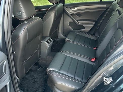 Used 2020 Volkswagen GTI SE image 14