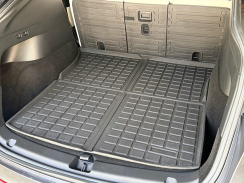 Used 2022 Tesla Model Y Performance image 31