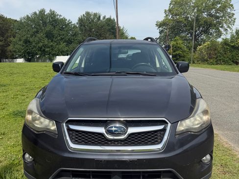 Used 2013 Subaru Crosstrek 2.0i Premium AWD/4WD image 2