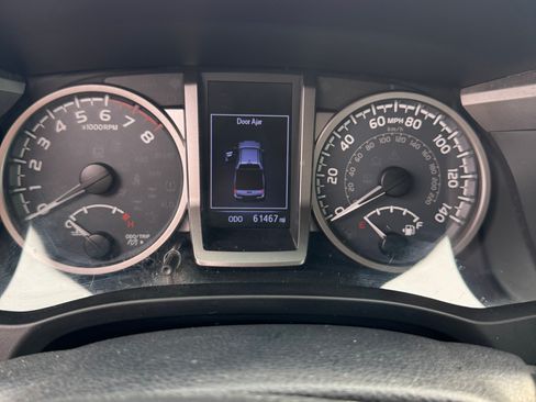 Used 2019 Toyota Tacoma SR5 image 8