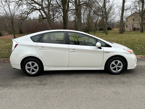 Used 2015 Toyota Prius Four FWD image 22