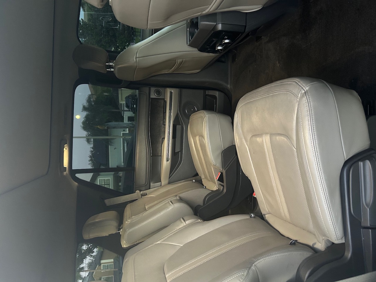 Used 2018 Ford Expedition Limited w/ Equipment Group 301A RWD image 12