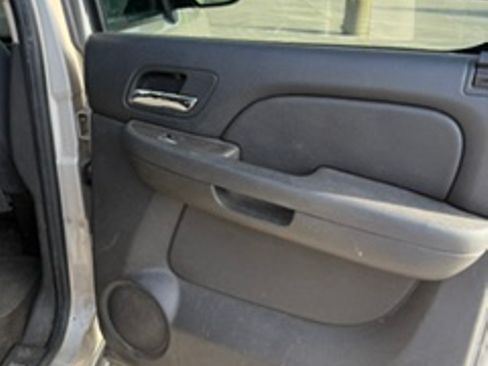 Used 2007 Chevrolet Suburban LS RWD image 15