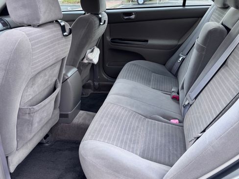 Used 2005 Toyota Camry LE image 6