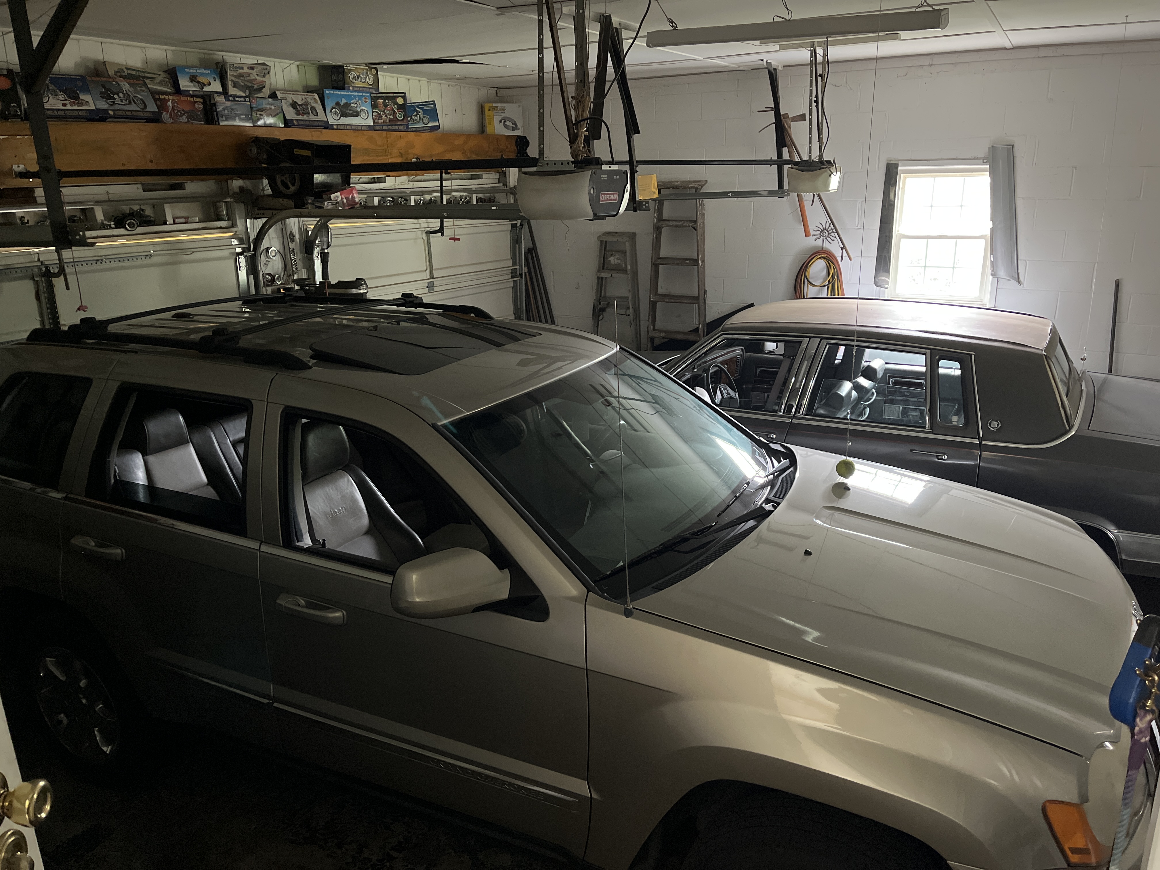 Used 2009 Jeep Grand Cherokee Limited w/ Quadra-Drive II 4X4 Group image 4