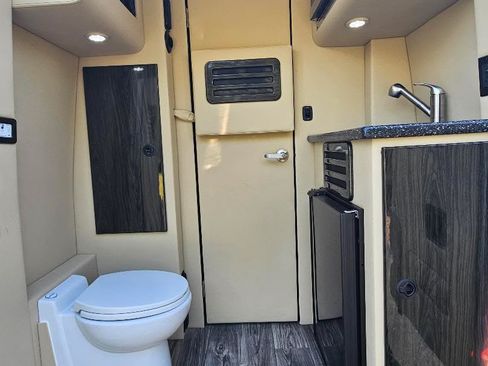 Used 2020 Mercedes-Benz Sprinter 2500 image 5